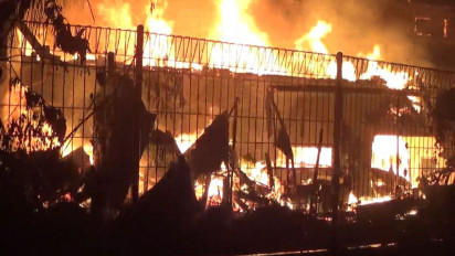 Api Masih Berkobar Besar di Mampang, Damkar Tambah 23 Unit Mobil dan 120 Personel