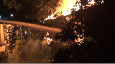 Detik-detik Si Jago Merah Melalap Puluhan Rumah di Gang Amal Satu Mampang, Begini Foto-fotonya