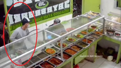 Viral Video Aksi Begal Motor di Warteg Bekasi