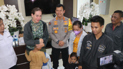 Akibat Mengantuk, Sopir Taksi Online Bawa Seorang Bocah WNA Inggris dan Tinggalkan Ibunya di Jalan