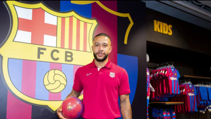 Barcelona Keukeuh Ingin Jual Depay Pada Bursa Transfer Januari 2023