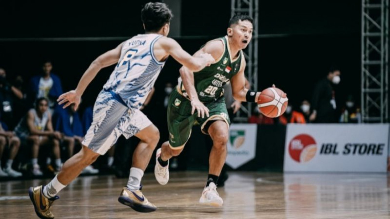 Umumkan Pensiun, Wendha Wijaya Jadi Asisten Pelatih Dewa United 
            - galeri foto