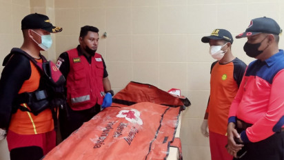 Nahas Sedang Berenang Bersama Kawan, Seorang Remaja Putri Ditemukan Tak Bernyawa Saat Berenang di Pantai Trikora Bintan