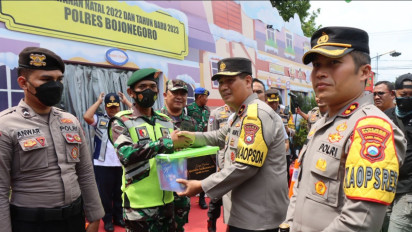 Jelang Pergantian Tahun, Wakapolda Jatim Cek Pos Pelayanan Nataru di Bojonegoro