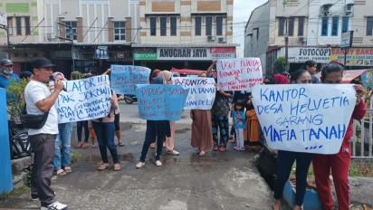 Puluhan Warga Geruduk Kantor Camat Labuhan Deli Tuntut Kasus Penyerobotan Tanah