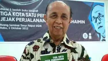 Prof. Dr. H. Yahya A Muhaimin