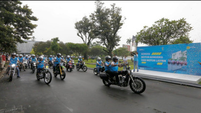 Kenalkan Gaya Hidup Ramah Lingkungan, Jajaran PLN Konvoi Motor Listrik di Yogyakarta
