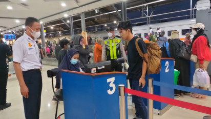 Jelang Tahun Baru, Lonjakan Penumpang Padati Stasiun Lempuyangan Yogyakarta