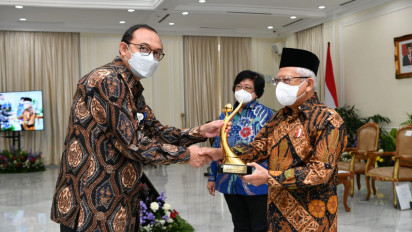 Kembangkan Program Salt Centre, PT Pertamina Hulu Energi West Madura Offshore kembali Raih PROPER EMAS