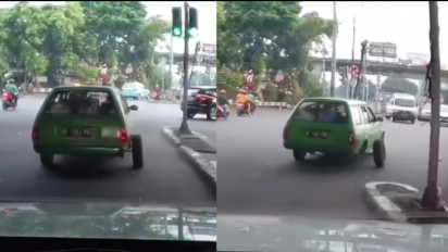 Kocak, Detik-detik Ban Mobil Copot Bak di Film Warkop DKI