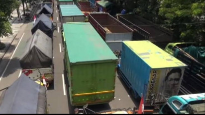 Truk ODOL Sumbang Polusi Besar, Menko AHY Dorong Infrastruktur Konektivitas Rendah Emisi