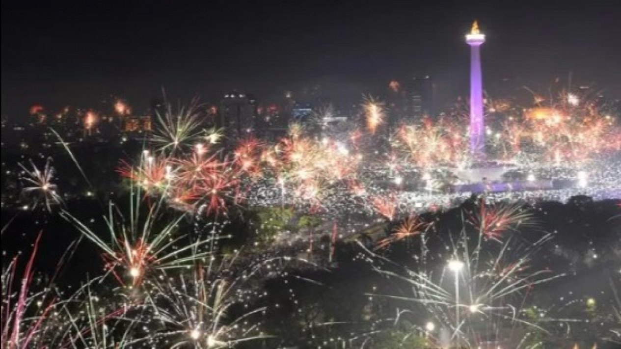 Ratusan Polantas Disiagakan di Wilayah Jakarta Saat Malam Pergantian Tahun Baru
            - galeri foto