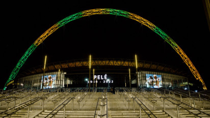 Stadion Wembley Tampilkan Warna Khas Brasil untuk Hormati Pele yang Meninggal Dunia