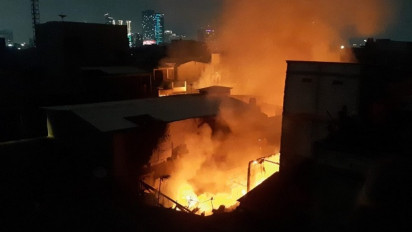 450 Jiwa Mengungsi di 4 Titik Akibat Kebakaran di Tambora Jakarta Barat