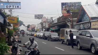 Menimati Kuliner Khas Yogyakarta, Wisatawan Padati Kawasan Gudeg Wijilan