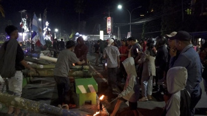 Saksikan Ratusan Meriam Bambu di Malam Pergantian Tahun, Ribuan Warga Toraja Tumpah Ruah