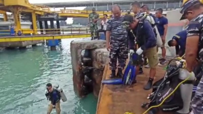 Evakuasi Truk Jatuh di Dermaga 5 Merak Kembali Dilanjutkan, Koarmada Dikerahkan