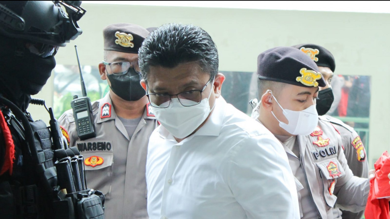 Ferdy Sambo 28 Tahun Dinas di Polri, Akui Menyesal Membunuh Brigadir J
            - galeri foto