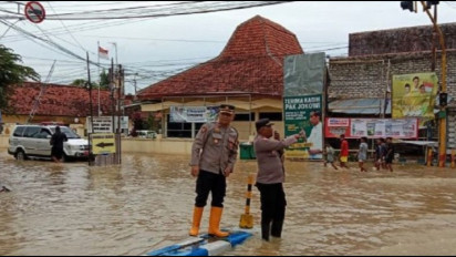 PLN Cabang Sampang Padamkan Aliran listrik di Sejumlah Desa dan Kelurahan Terdampak Banjir