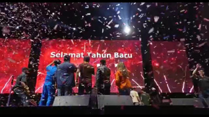 Pesta Cuci Gudang dan Festival Kembang Api di Penutupan Big Bang Festival 2022