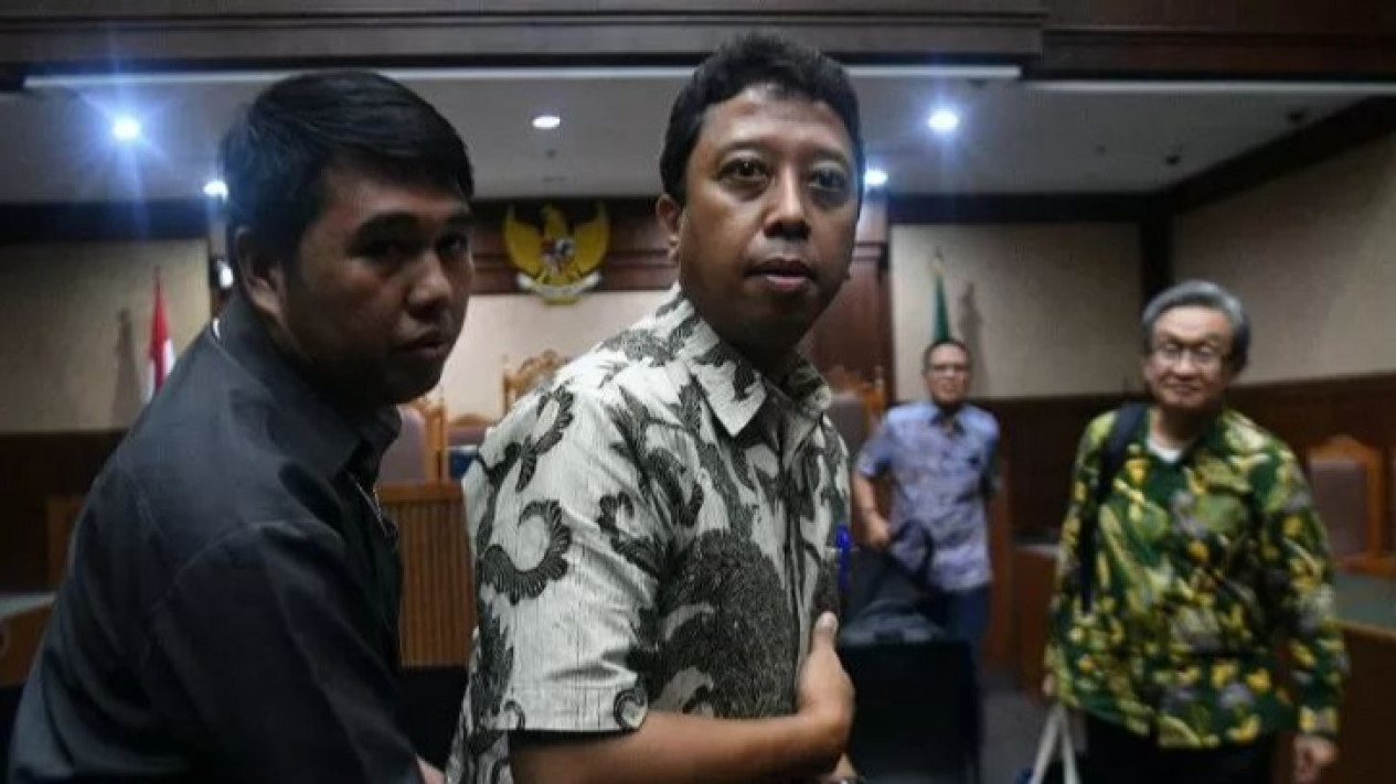 Ini Pertimbangan PPP Angkat Romahurmuziy Jadi Ketua MPP
            - galeri foto