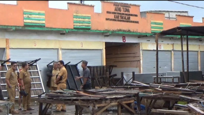 38 Lapak Pasar Tradisional Aeng Towa Kabupaten Takalar, Porak-poranda Diterjang Angin Puting Beliung