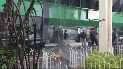 Perjalanan Majelis Hakim ke TKP Rumah Ferdy Sambo Diguyur Hujan Deras di PN Jaksel