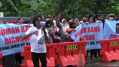 Tagih Janji PT KAI, Korban Gusuran Rel Kereta Bandara Soetta di Tangerang Gelar Aksi Demo