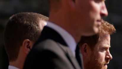 "Spare" Ungkapan Pangeran Harry yang Diserang Pangeran William Hingga Terjatuh