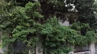 Penampakan rumah Tiko dan Bu Eny sebelum dibersihkan.