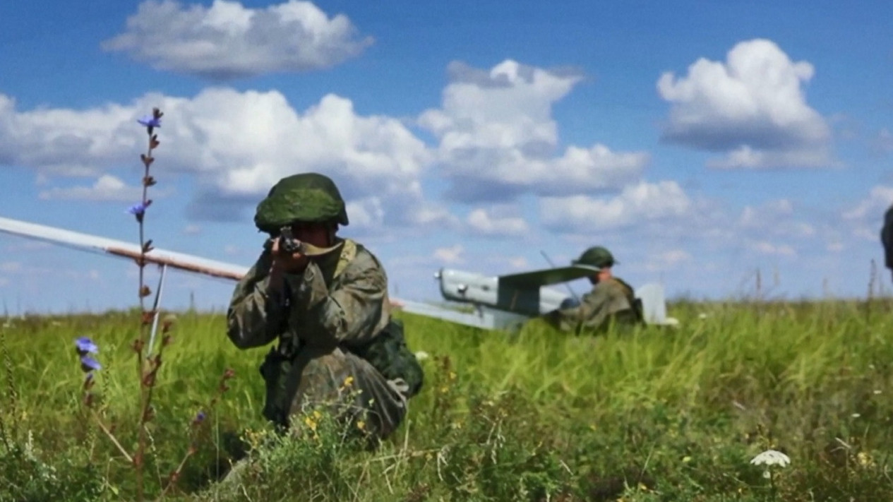 Soal Gencatan Senjata, Ukraina Sebut Usulan Putin adalah Kemunafikan
            - galeri foto