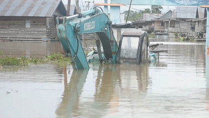 Banjir 3 Meter Merendam Ratusan Rumah di Sidrap, Warga Berduyun-duyun Mengungsi