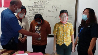 Tawarkan Jasa Prostitusi Via MiChat, 2 Mama Muda dan Mahasiswi Ditangkap, Polisi Sita Kondom
