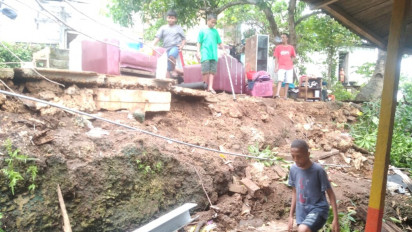 Sejumlah Rumah Warga Kabupaten Kepulauan Tanimbar Rusak Akibat Gempa M7,6