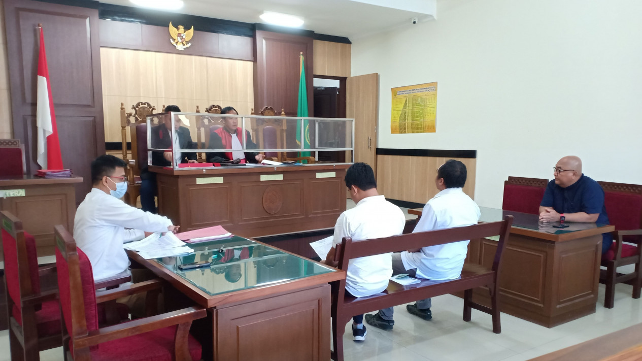 Merasa Terzalimi, Tokoh Santri Gresik Protes Keras Pembebasan Lahan Tol JIIPE Manyar
            - galeri foto