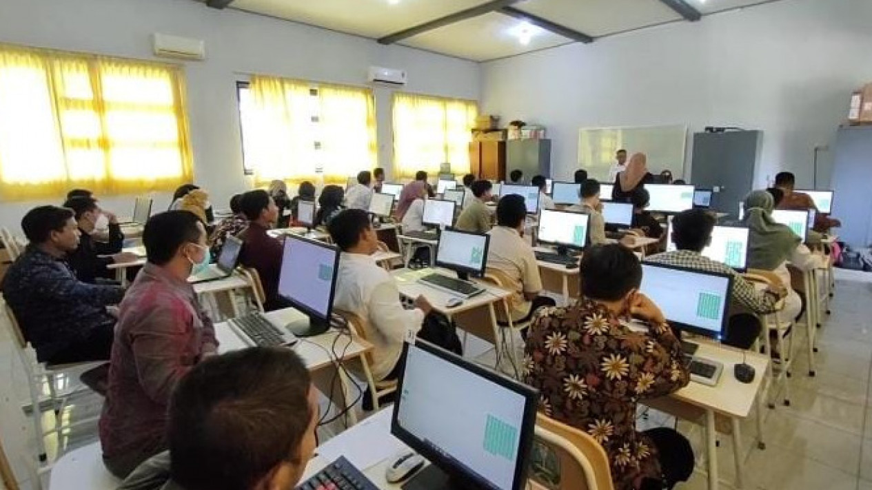 Ribuan Peserta Calon PPS ikuti Tes CAT, Ini Tahapan Seleksinya
            - galeri foto