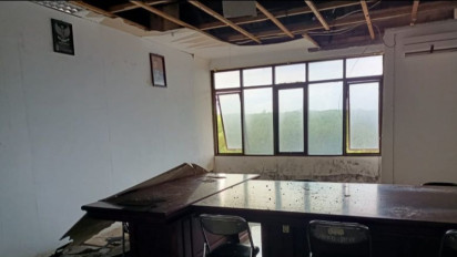 Sejumlah Ruangan di Kantor Bupati Kepulauan Tanimbar Rusak Akibat Gempa M 7.9