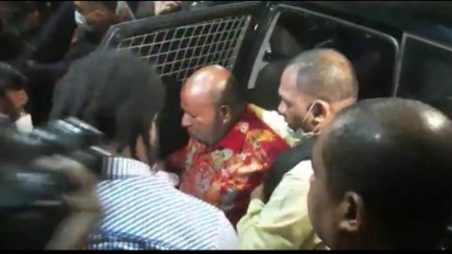 Soal Lukas Enembe Ditangkap, Denny Siregar Buat Cuitan tentang KPK di Twitter