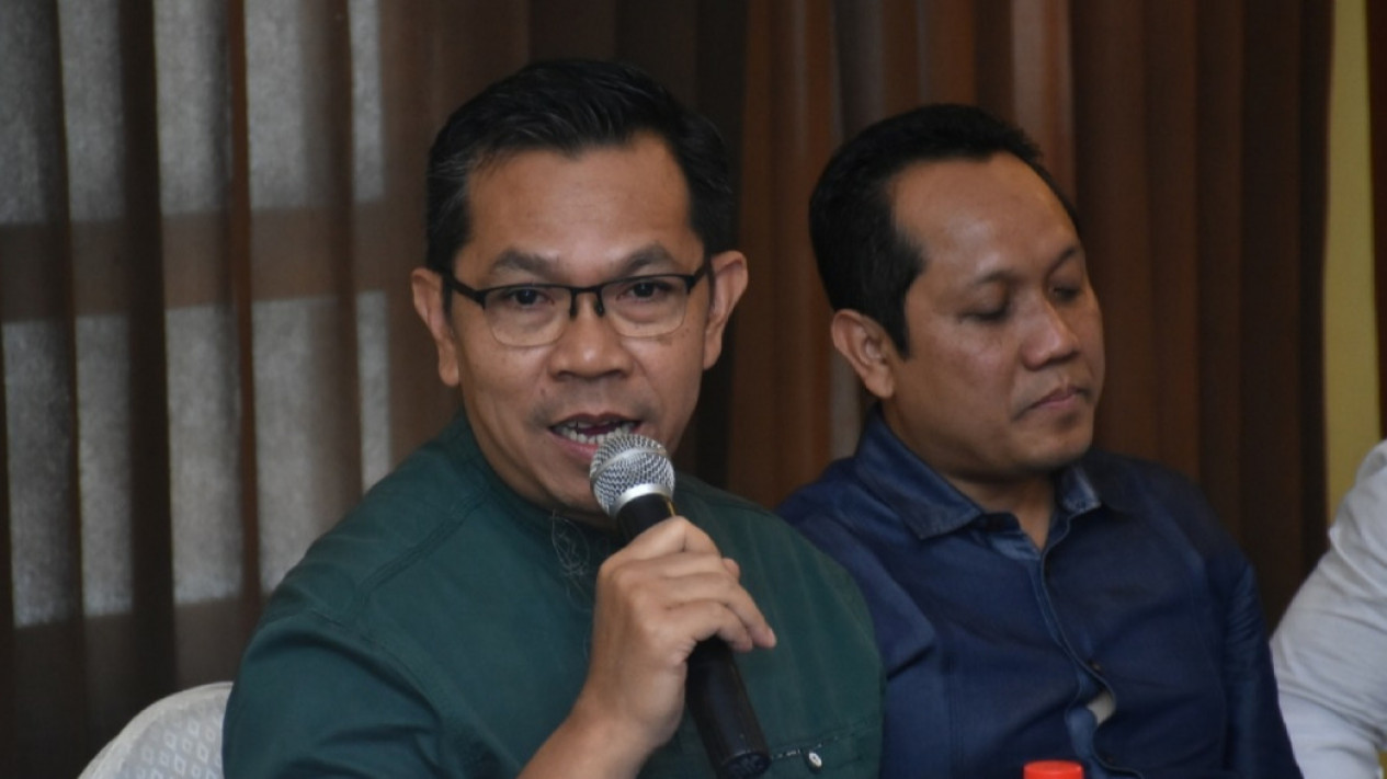 Pj Walikota Batu Tak Kunjung Turun, Wakil Ketua DPRD Angkat Bicara
            - galeri foto