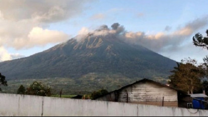 Gunung Kerinci Erupsi, Pemda Jambi Upayakan Jalur Perintis untuk Evakuasi