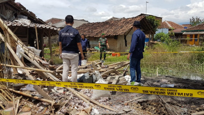 Duar.....Diduga Pabrik Petasan di Sukabumi Meledak