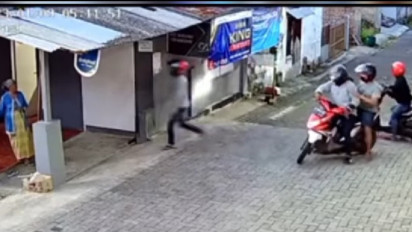 Sadis, Kawanan Jambret di Malang Rampas Kalung Nenek Berusia 103 Tahun, Terekam CCTV