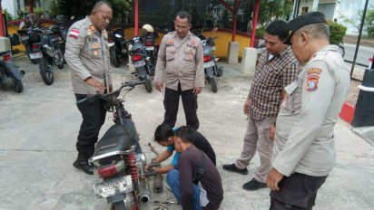 Belasan Knalpot Racing Diamankan Polisi saat Melakukan Penindakan terhadap Kendaraan Roda Dua di Wilayah Moro Karimun