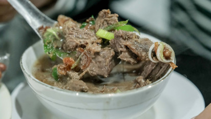 5 Rekomendasi Warung Coto Makassar di Jakarta, Rasanya Sama Persis Seperti di Kota Daeng!