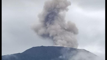Erupsi Besar Marapi Hujan Abu Terjadi di Kabupaten Tanah Datar