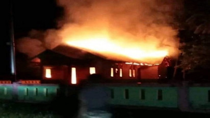 Diduga Kalah Gugatan Sengketa Pilkades, Kantor Desa Silang Dibakar hingga 2 Rumah Dirusak