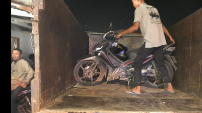 Petugas Unit Reskrim Polsek Percut Sei Tuan Amankan 21 Motor dari Gudang Penampungan Barang Curian