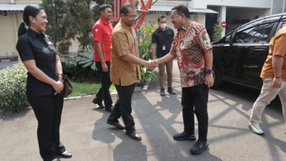 Kunjungi TV One, Wali Kota Bitung Bagikan Nomor HP Pribadinya untuk Masyarakat yang Ingin Kunjungi Bitung