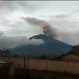 Gunung Api Kerinci Kembali Erupsi pada Kamis Sore, Ketinggian Abu 1.200 Meter di Atas Puncak