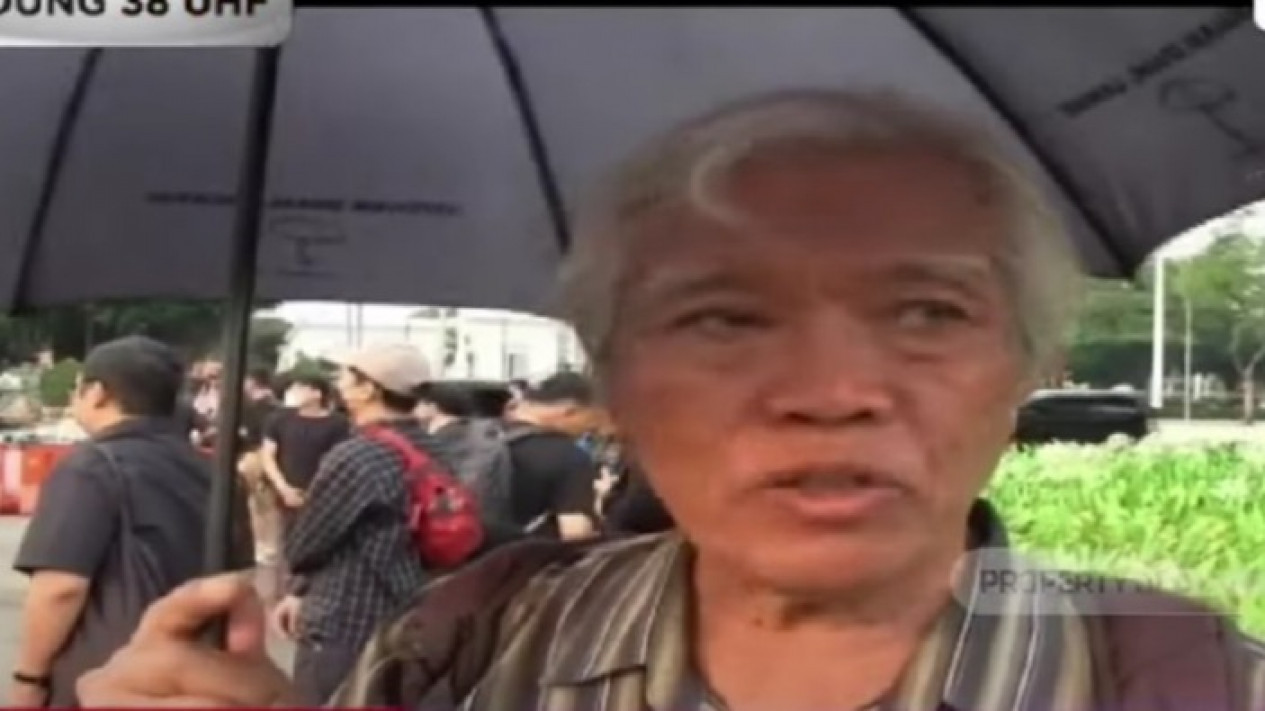 Keluarga Korban HAM Berat Menuntut Presiden Jokowi Adili Pelaku di Pengadilan AD Hoc
            - galeri foto